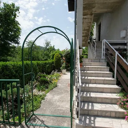 아파트 Frkovic *