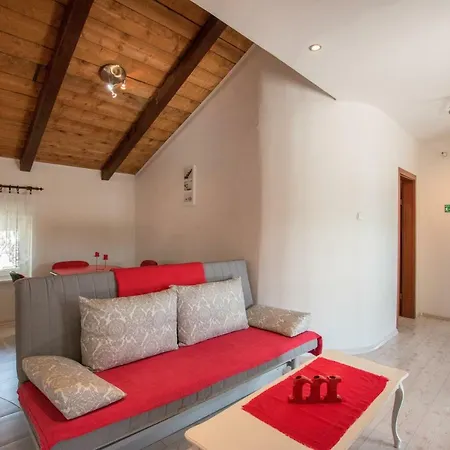 Apartment Frkovic Ledenice